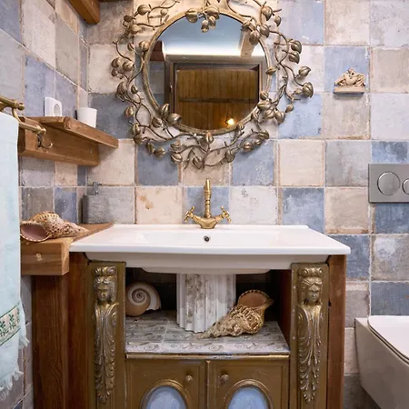 Rodakas Seaside Nest *