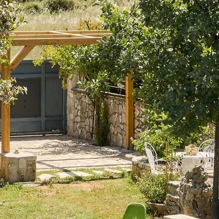 Willa Rodakas Seaside Nest