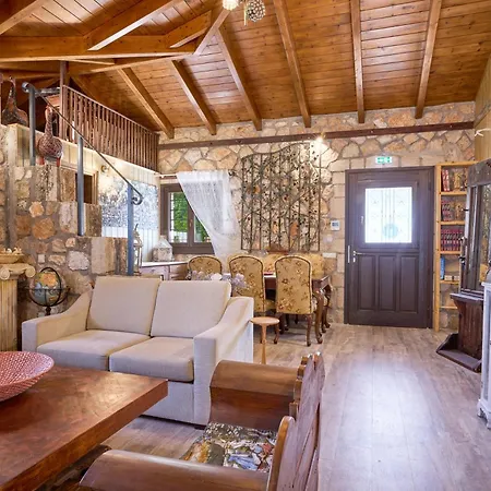 Rodakas Seaside Nest