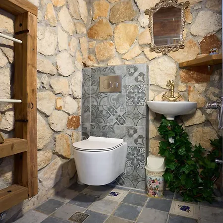 Rodakas Seaside Nest